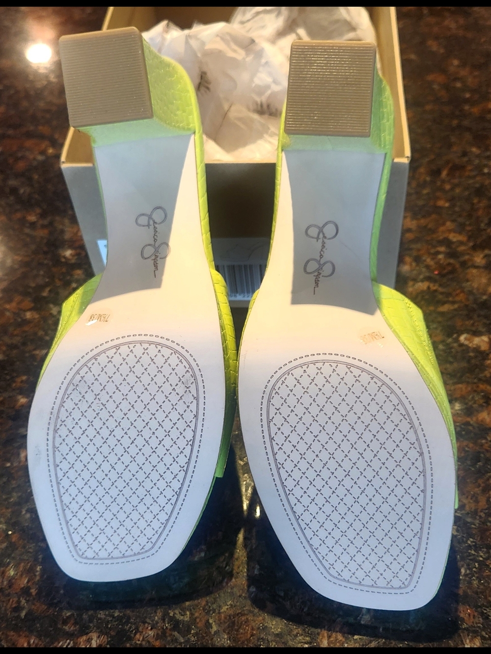 Jessica Simpson NWOT Neon Lime Croc-Embossed Block Heel Mules - Picture 3 of 3